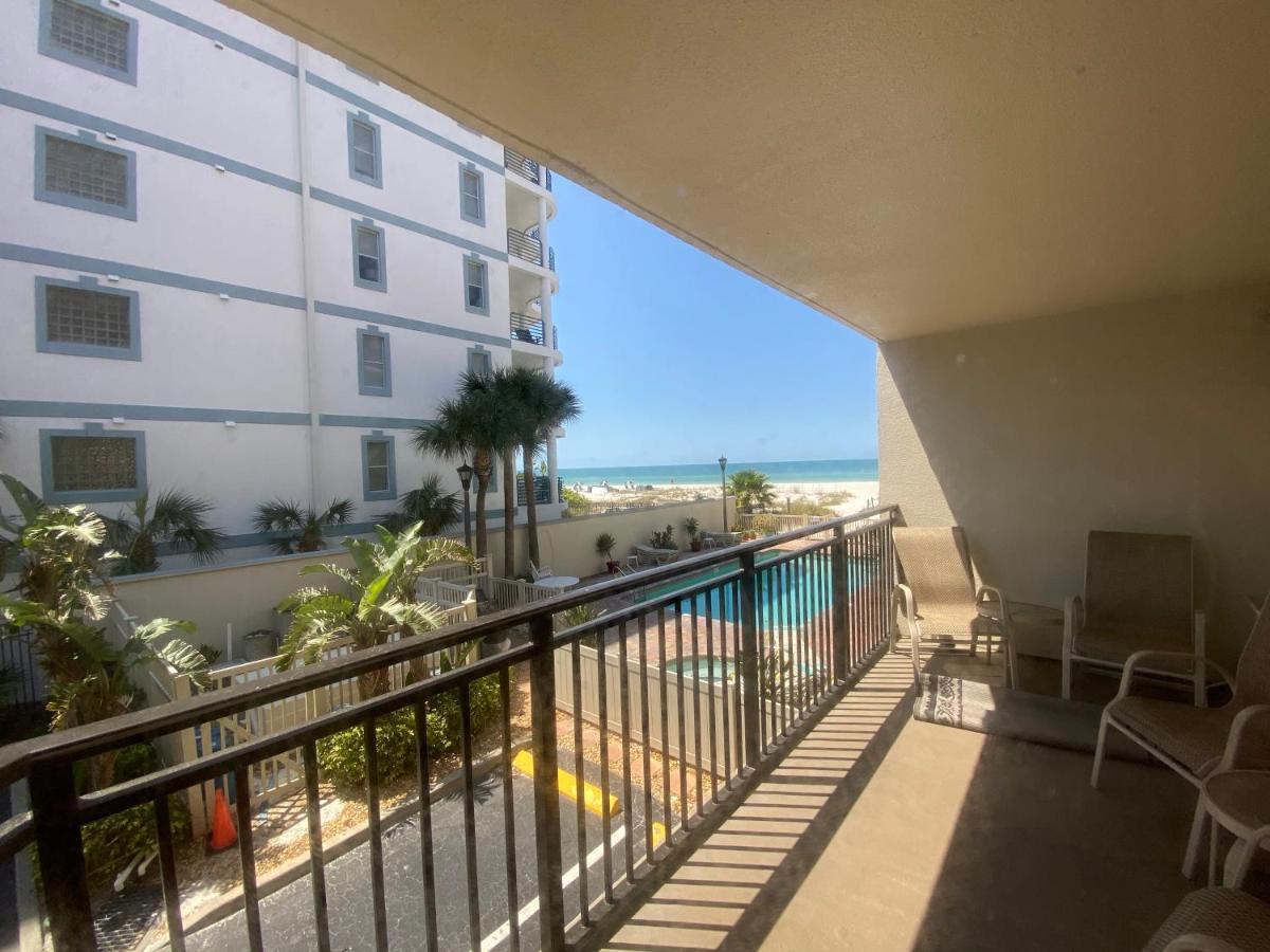 Vistas On The Gulf By Liberte' Aparthotel St. Pete Beach Exterior photo