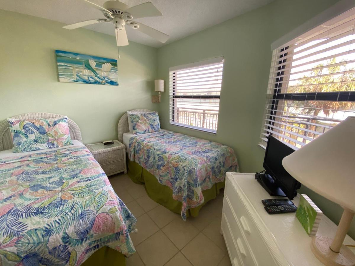 Vistas On The Gulf By Liberte' Aparthotel St. Pete Beach Exterior photo